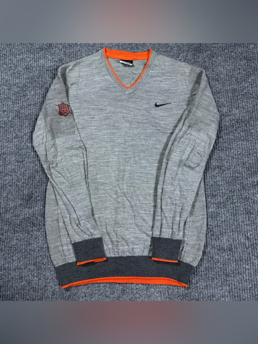 Nike Golf Mens Medium Merino Wool Blend V-Neck Sweater Gray Orange 686081-064